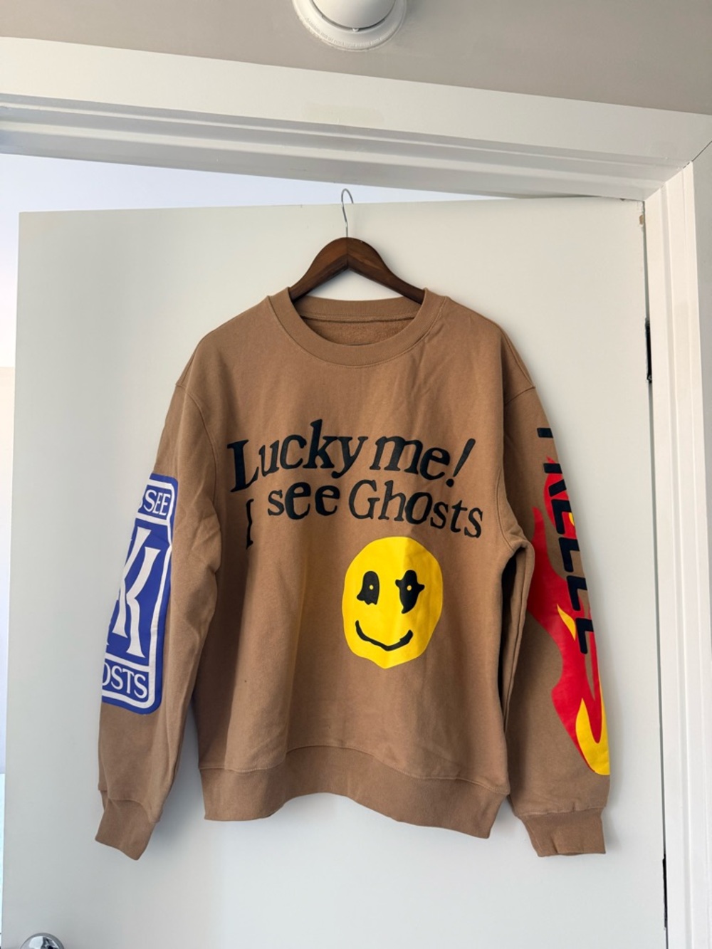 Lucky Me! I See Ghosts Brown Graphic Crewneck Sweatshirt